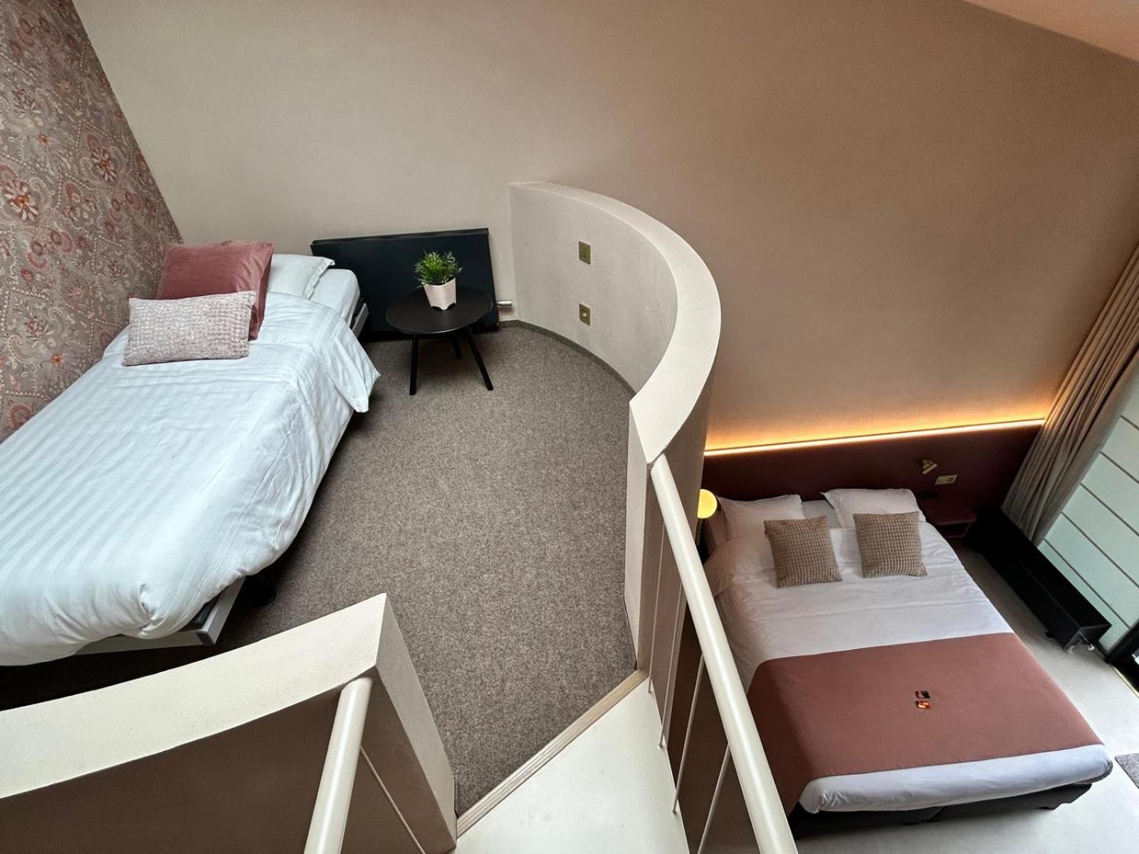 B&B Contrast Брюж Екстериор снимка